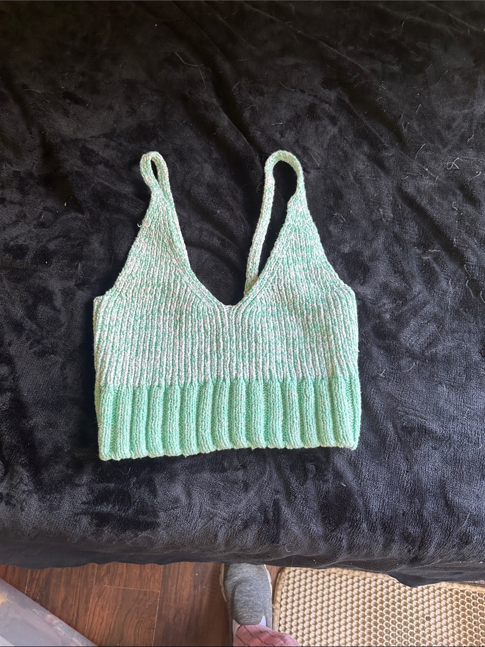 Mint Green Knit Cropped V-Neck Tank Top